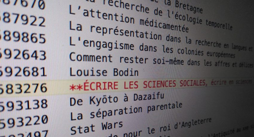 Copie d'écran avec une liste de titres de livres, celui d'Écrire les sciences sociales est en rouge